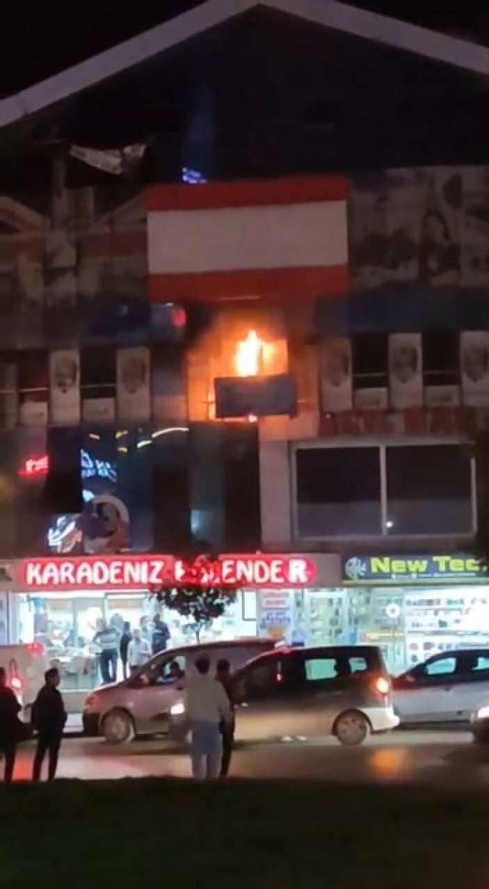 Bursa'da cinayet zanlısının barı kundaklandı