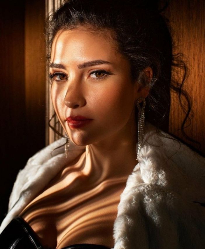 Kardeşlerim'in Aybike'si bu kez fiziğiyle değil yüzüyle şov yaptı! 'Paspasın olayım bas bana'