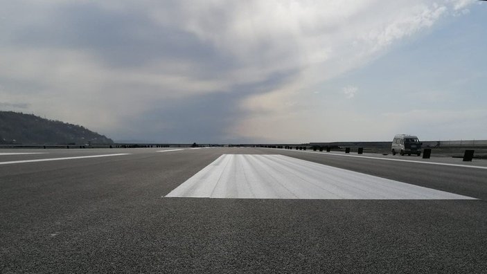 Rize-Artvin Havalimanı'nın pisti ve apronları renkleniyor
