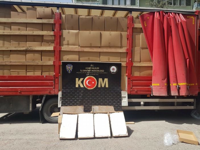 i Uşak'ta 8 milyon kaçak sigara ele geçirildi