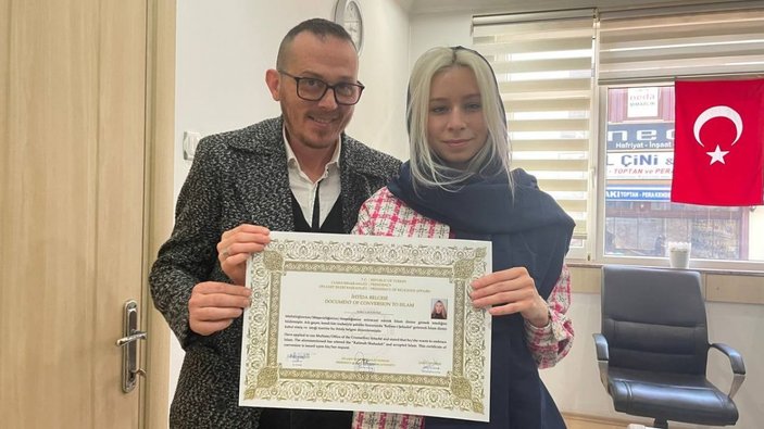 Bursa’da Ukraynalı kadın ezandan etkilendi, İslamiyet’i seçti