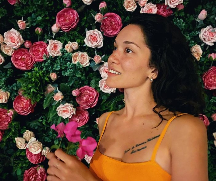 Hazal Subaşı'nın dövmesini gören gözünü alamadı! 'Başka yer mi kalmadı'