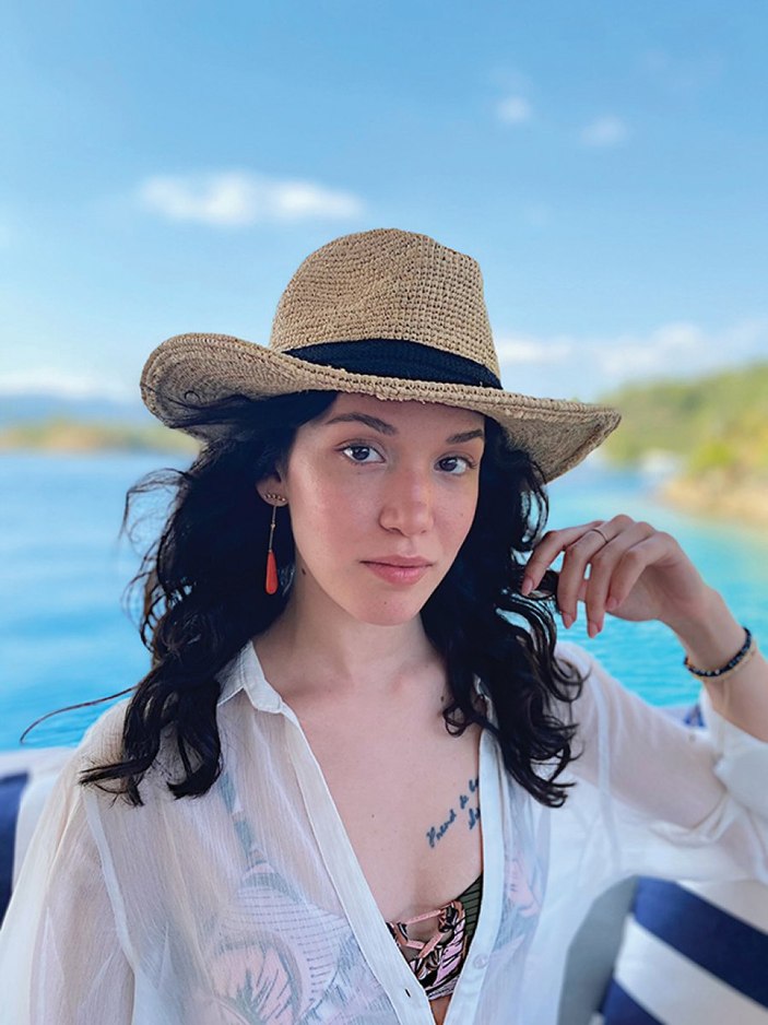 Hazal Subaşı'nın dövmesini gören gözünü alamadı! 'Başka yer mi kalmadı'