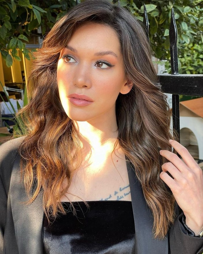Hazal Subaşı'nın dövmesini gören gözünü alamadı! 'Başka yer mi kalmadı'