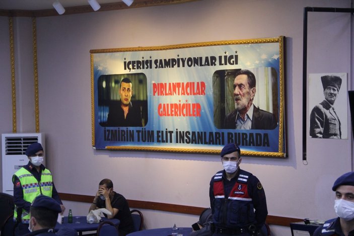 İzmir'in 'Kolpaçino' kumarhanesine baskın yapıldı