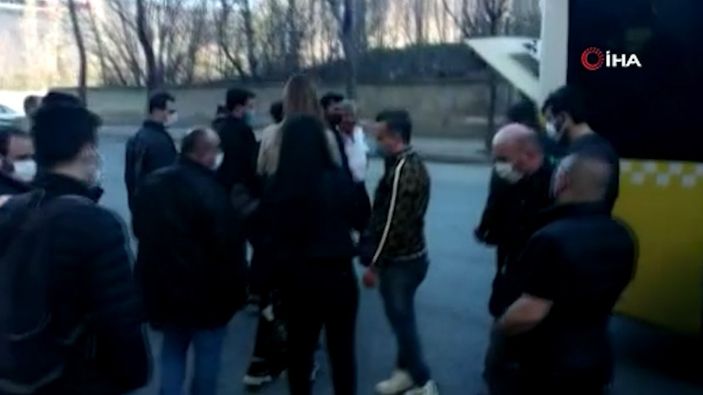 i Bahçelievler'de iki İETT otobüsü yolda kaldı