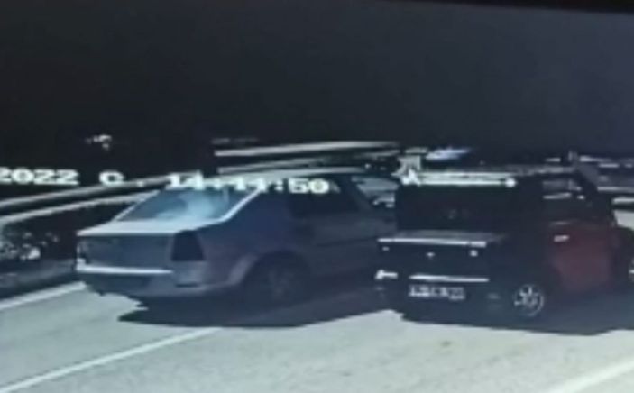 Bursa'daki aday sürücü, motosiklete çarptı: Baba ve kızı yaraladı