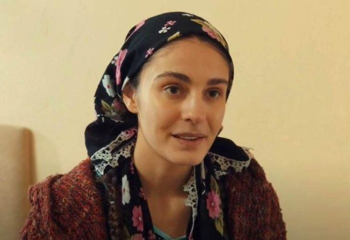 Gönül Dağı'nın Asya'sı karın kaslarıyla nefes kesti! 'Köylü güzeline bak sen'