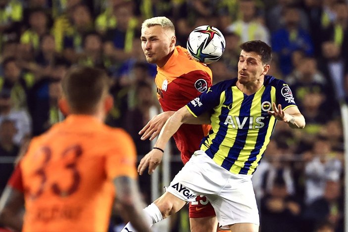 Fenerbahçe, Galatasaray'ı 2 golle mağlup etti