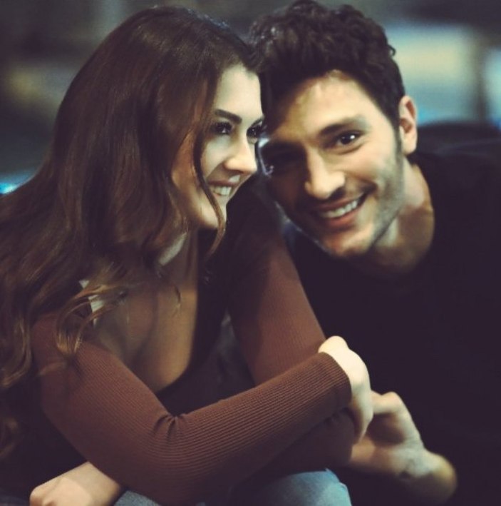 Burcu Özberk ve İlhan Şen sarmaş dolaş poz verdi, sosyal medya yıkıldı! 'Yandı buralar'