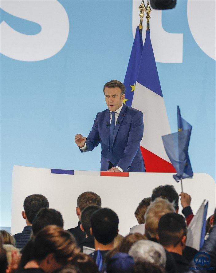 Macron: Popülist ve yabancı düşmanı bir Fransa istemiyorum