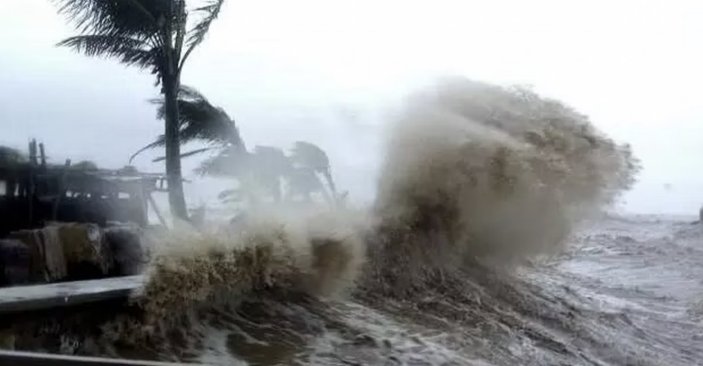 Filipinler'de tropikal Megi fırtınası: 24 ölü