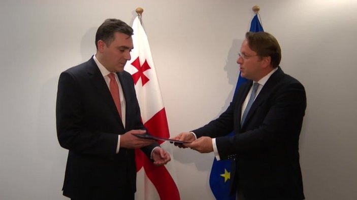 Gürcistan ve Moldova'nın AB'ye üyelik süreçleri başladı