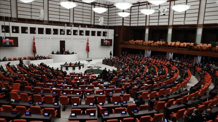 AK Parti, 20 maddelik torba yasa teklifini Meclis'e sundu