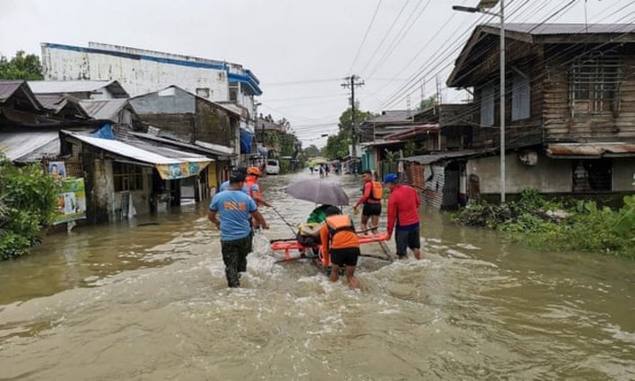 Filipinler’de tropikal fırtına: Can  kaybı artıyor