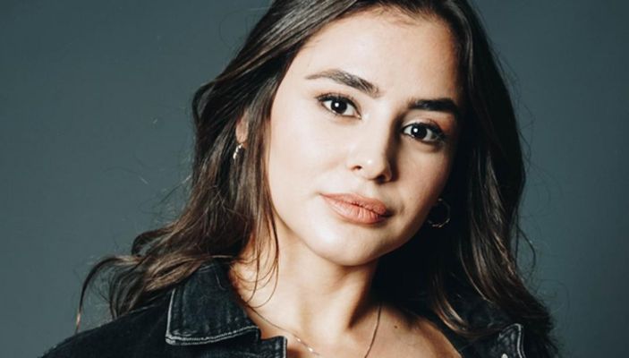 Gönül Dağı'nın Asuman'ı açıldıkça kapatmaya çalıştığı elbisesiyle 'Sen neymişsin' dedirtti! 'TikTok kızı..'