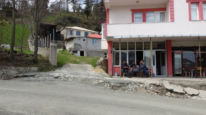 Trabzon’da 500 kişinin yaşadığı mahalle kayıyor