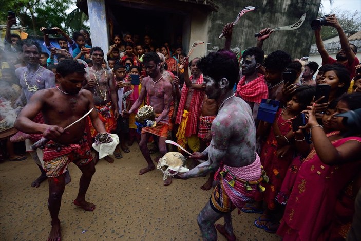 Hindistan, Gajan Festivali kutlamalarına ev sahipliği yaptı