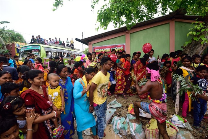 Hindistan, Gajan Festivali kutlamalarına ev sahipliği yaptı