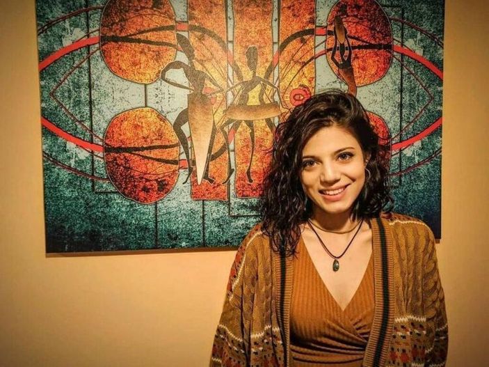 Gönül Dağı'nın Zeynep'i dekolteli pozları ve yemyeşil gözleriyle akılları baştan aldı! 'Sen ne güzelmişsin'