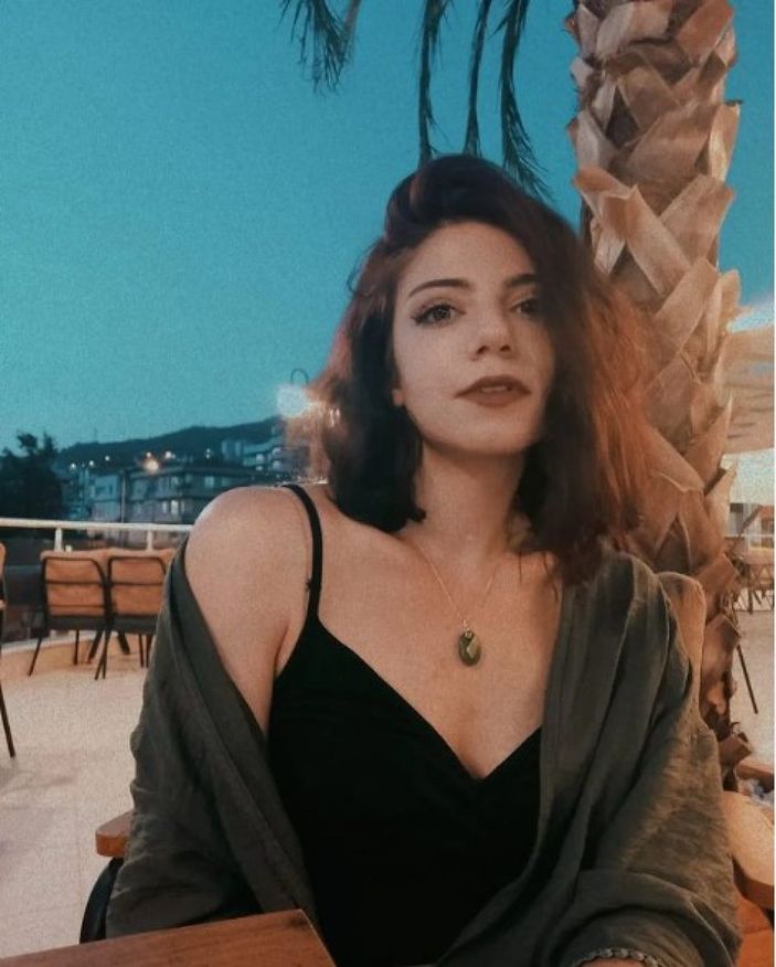 Gönül Dağı'nın Zeynep'i dekolteli pozları ve yemyeşil gözleriyle akılları baştan aldı! 'Sen ne güzelmişsin'