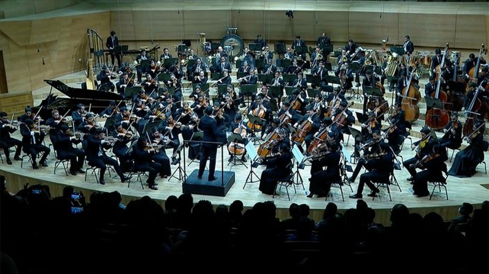 Orquesta Sinfonica Simon Bolivar'dan konser