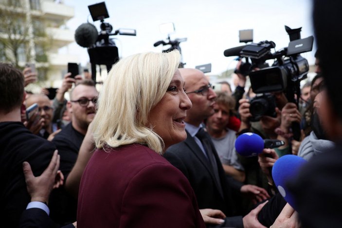 Marine Le Pen: Fransa'yı NATO'dan çekeceğim