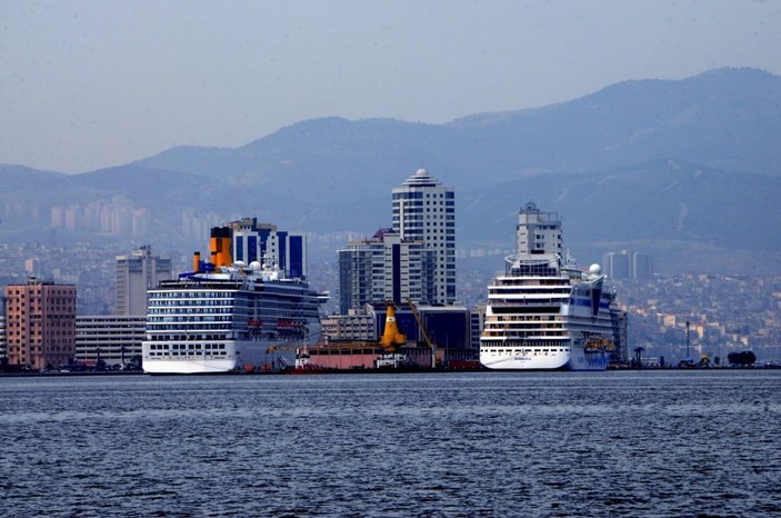 İzmir Limanı'na yıllar sonra kruvaziyer gemisi geliyor