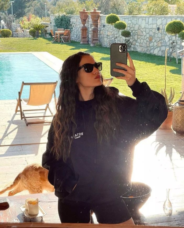 Pınar Deniz'in mini şortu Savcı Ilgaz'ı fena kıskandıracak! 'Çok açma bence Ceylin..'