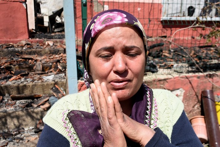 Edirne’de evlerinde çıkan yangınla tüp bebek paraları kül oldu