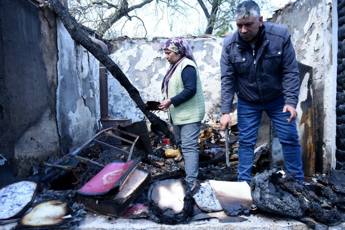 Edirne’de evlerinde çıkan yangınla tüp bebek paraları kül oldu