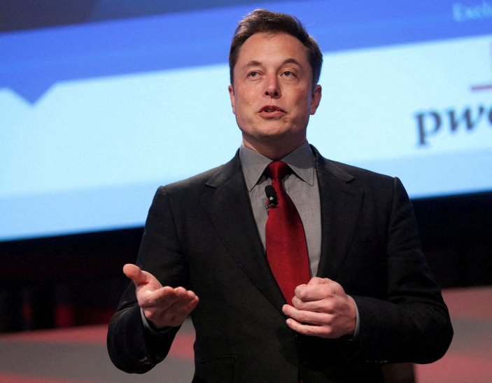 Elon Musk, Twitter'ın tamamını satın almayı teklif etti