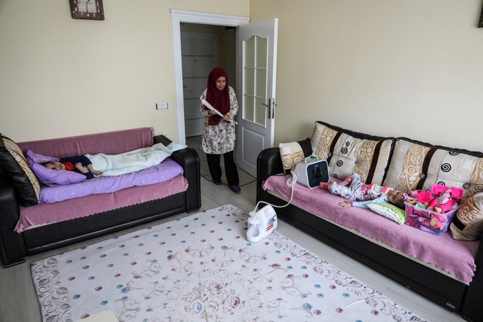 Antalya'da, SMA'lı Hümeyra'nın annesi: Çocuğunun öleceğini bilip yaşamak çok zor
