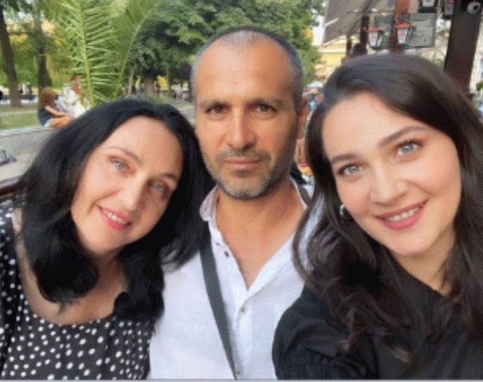 Gönül Dağı'nın Dilek'i Gülsim Ali'nin babasını gören şok geçirdi! 'Bu kız senin mi?'