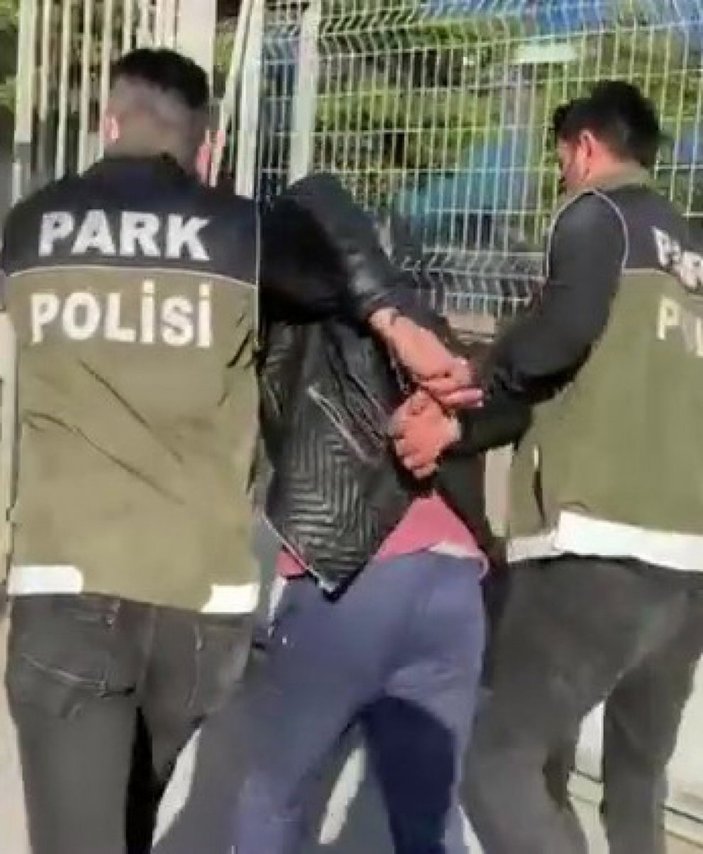 İstanbul'da market çalışanı kadınları gizlice çeken Pakistanlı yakalandı