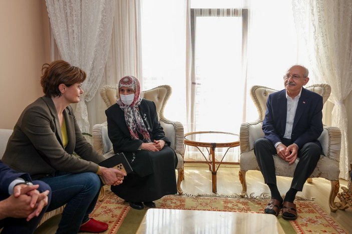 Kemal Kılıçdaroğlu'ndan Zekeriya Beyaz'ın ailesine taziye ziyareti