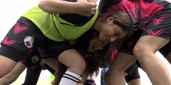 Diyarbakırlı ragbici kızlar Türkiye şampiyonu