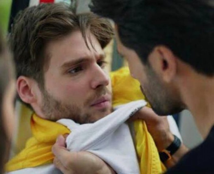 Yargı'nın Ilgaz'ı Kaan Urgancıoğlu'nun bir de kardeşini görün! Yakışıklılığıyla genç kızların kalbini çalıyor