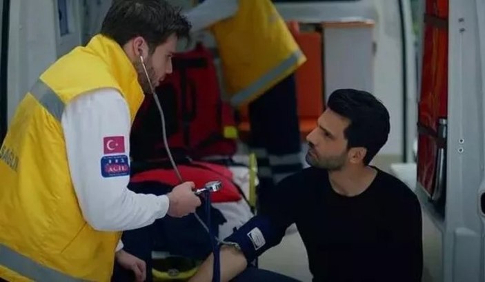 Yargı'nın Ilgaz'ı Kaan Urgancıoğlu'nun bir de kardeşini görün! Yakışıklılığıyla genç kızların kalbini çalıyor
