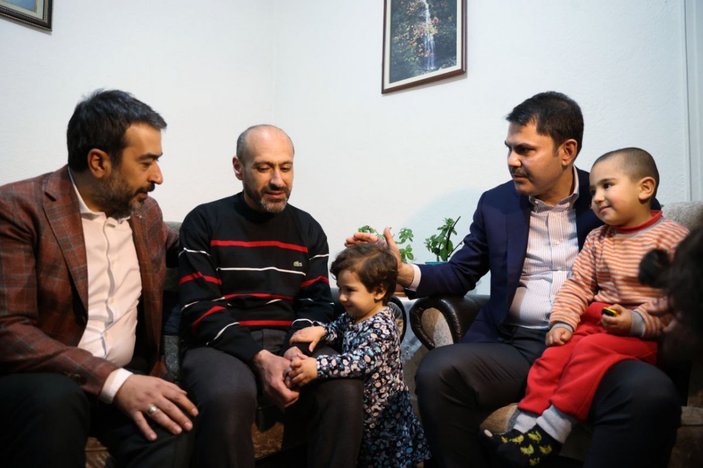 Skolyoz hastası Elif’in tedavi sürecine Murat Kurum’dan destek