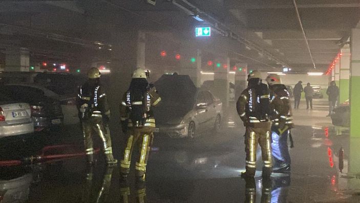 Büyük Çamlıca Camii otoparkında yangın