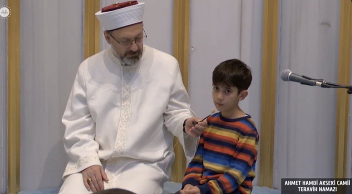 Ali Erbaş: Çocuklar camilerimizin süsüdür
