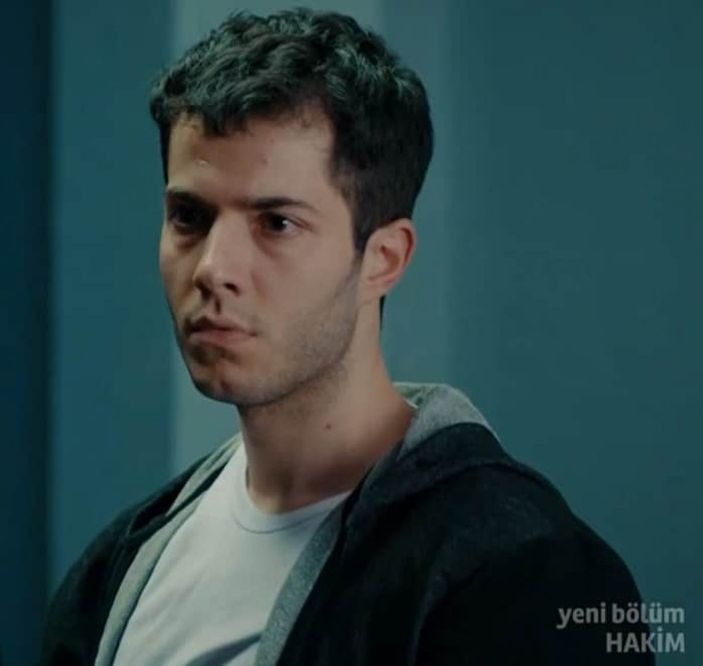 Ufak Tefek Cinayetler'in yıldızı Hakim dizisine geliyor! O isim psikopat bir karaktere hayat verecek