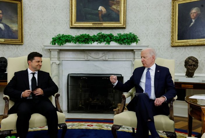Vladimir Zelensky, Joe Biden'dan Ukrayna'yı ziyaret etmesini istedi