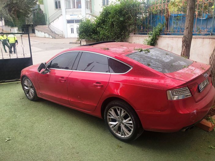 i Gaziantep'te şaşırtan kaza: Aracıyla kreşe daldı yine de uyanmadı