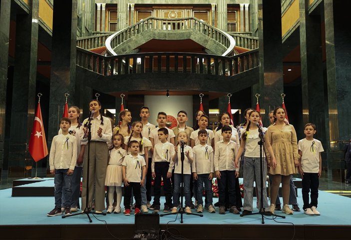 Emine Erdoğan Ukraynalı çocuklarla iftarda buluştu