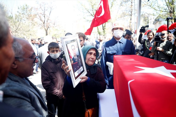 Şehit üsteğmen Ömer Delibaş son yolculuğuna uğurlandı