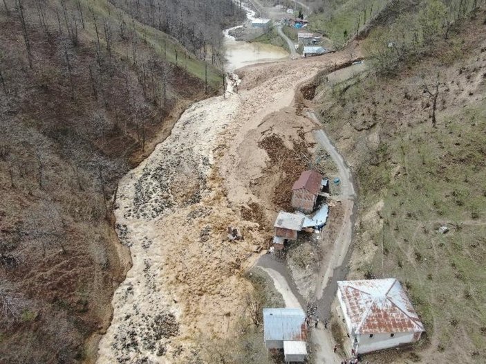 Trabzon'daki heyelanların sayısı 100'ü geçti