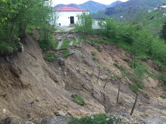 Trabzon'daki heyelanların sayısı 100'ü geçti