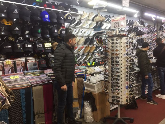 i Eminönü'nde esnafın telefonu, iftar vakti çalındı